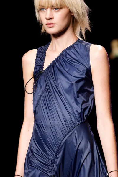 Look 11